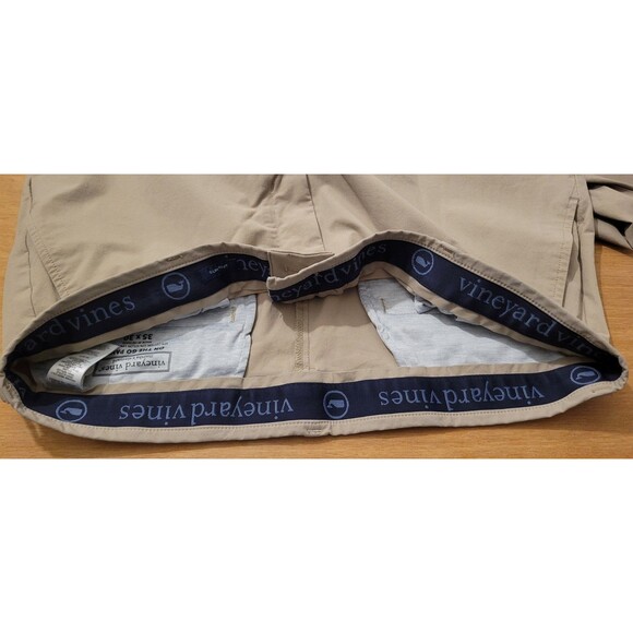 Vineyard Vines Pants Men’s On The Go OTG Stretch Golf Preppy Size 35x30 Tan FLAW - Picture 7 of 16